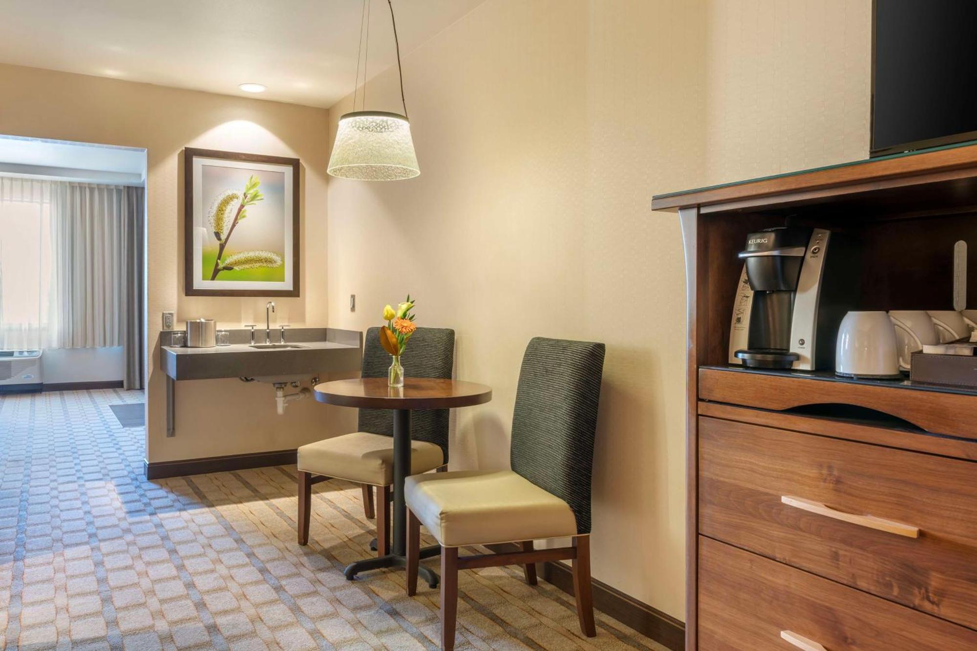 Best Western Premier Boulder Falls Inn Lebanon Exterior photo